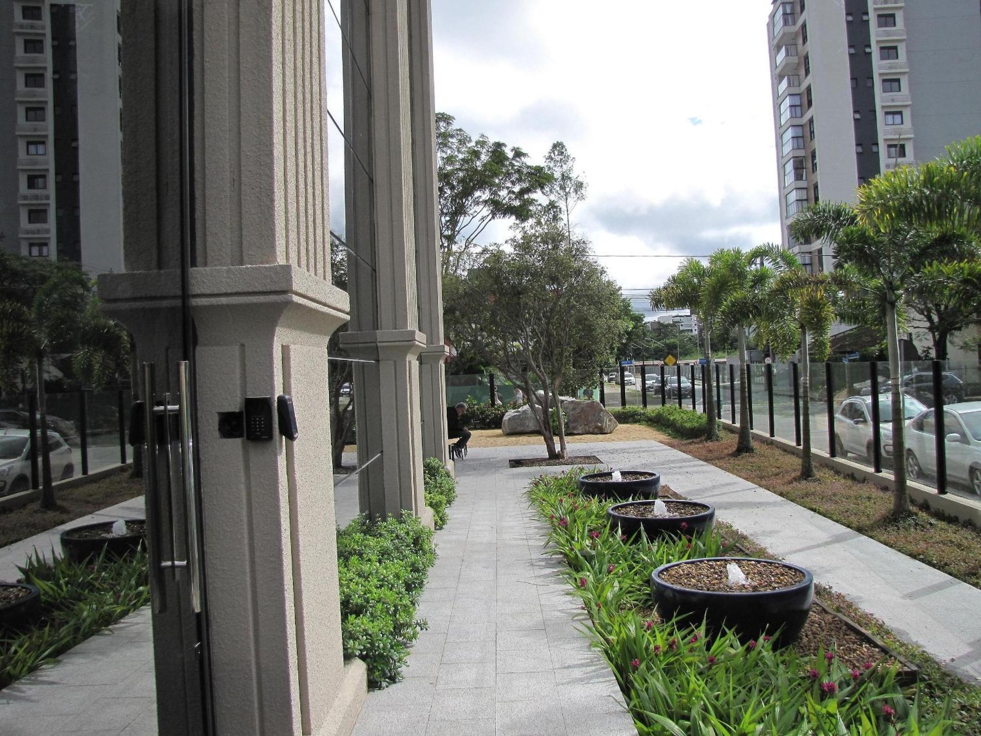 Rcm - Flowers 603 Apartment *
